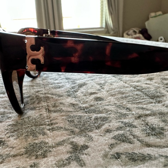 Tory Burch Sunglasses - Picture 6 of 8